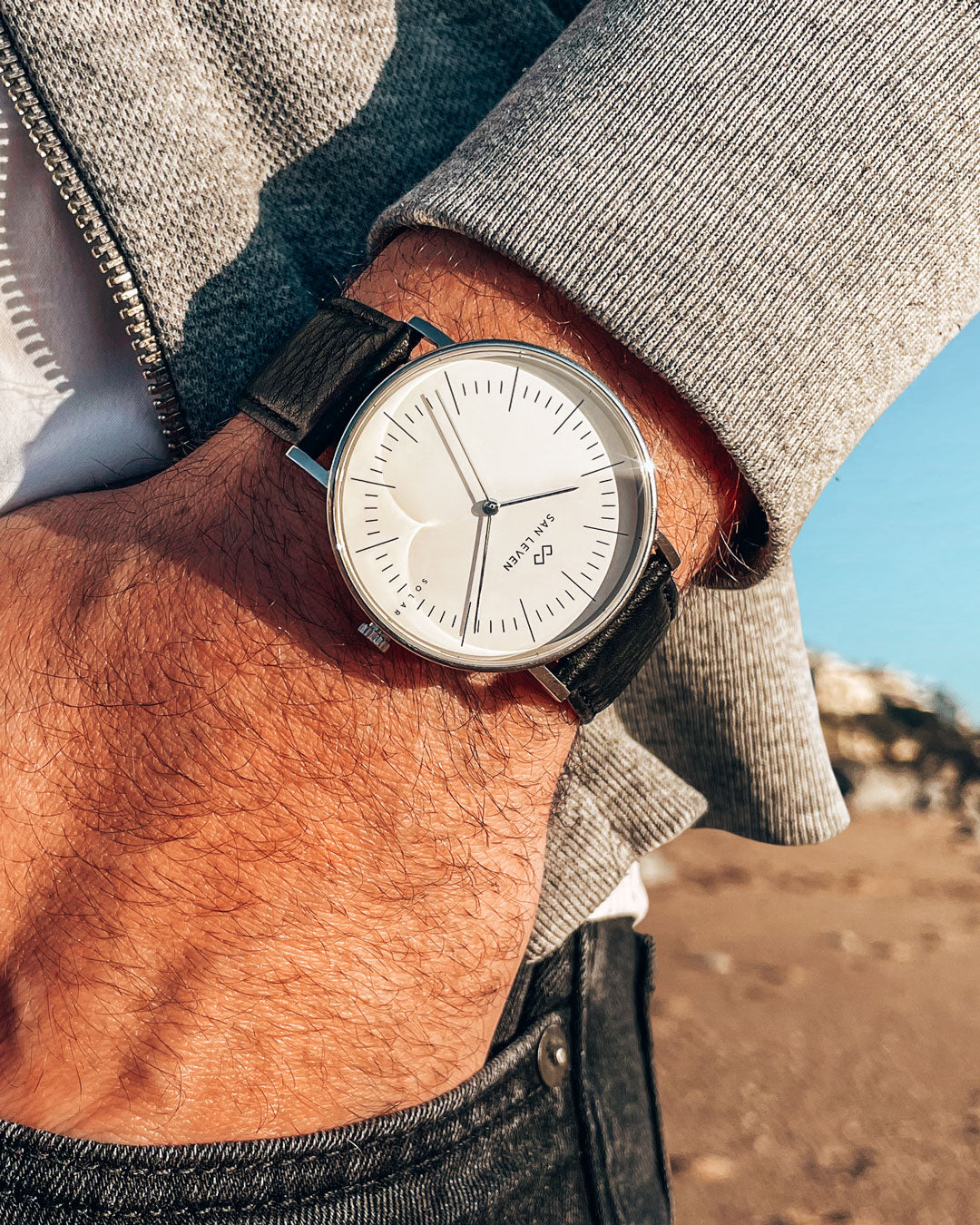 SPARK Bioleder Black 40 mm Silver White