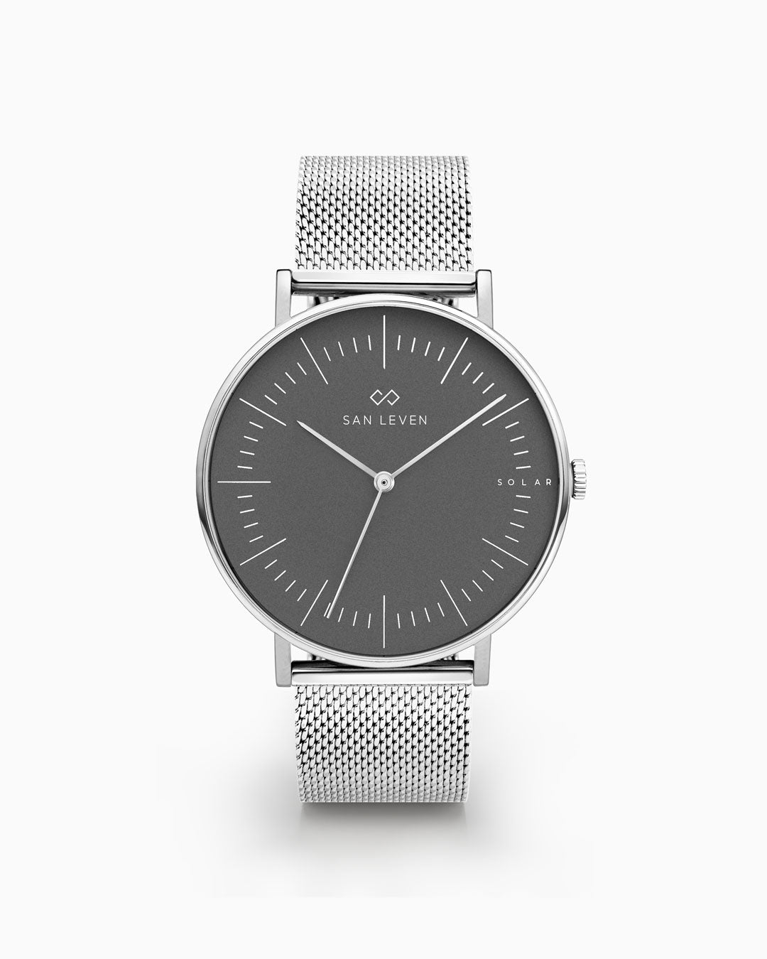 SPARK Mesh Edelstahl 40 mm Silver Shadow von SAN LEVEN – Solaruhr mit dunklem Zifferblatt und silbernem Mesh-Edelstahlarmband.